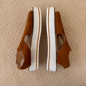 brown sandals with velcro strap!
